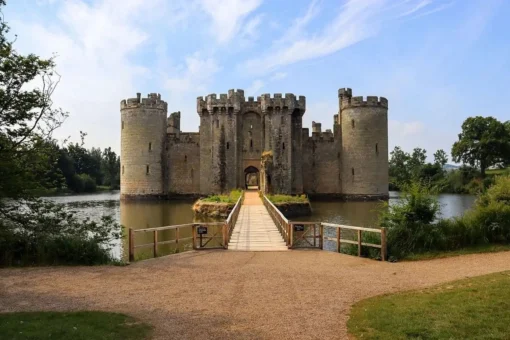 Castelo de Bodiam: Sentinela Medieval na Inglaterra