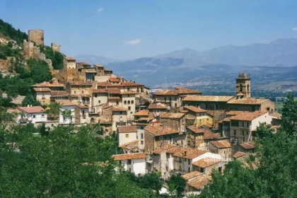 Ruinas de Fossa - O silêncio após a Tragédia