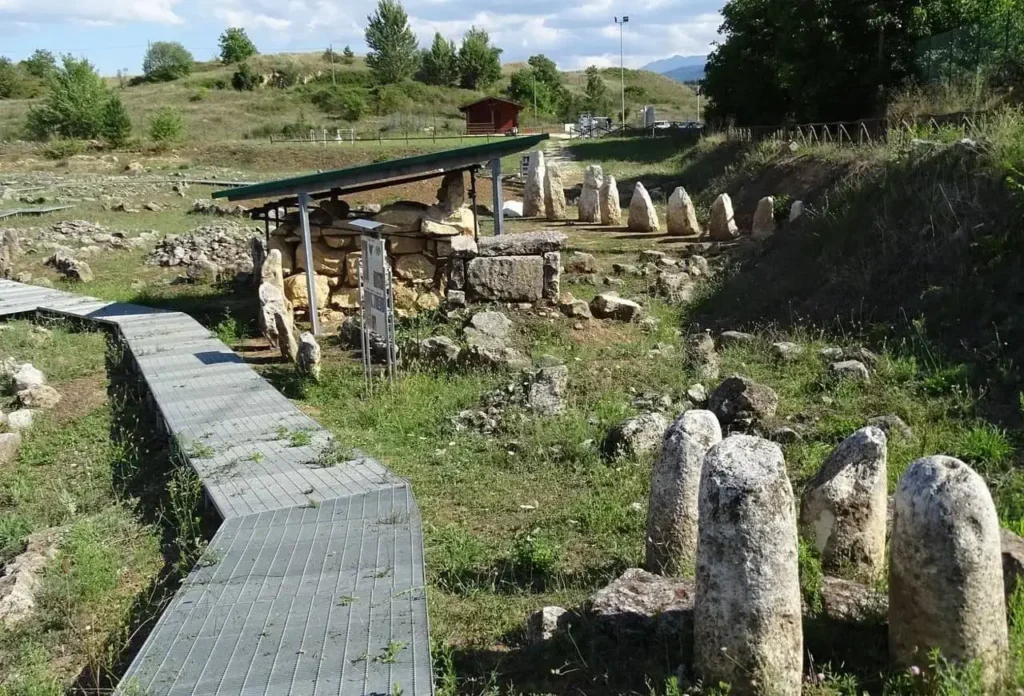 Ruinas de Fossa - O silêncio após a Tragédia