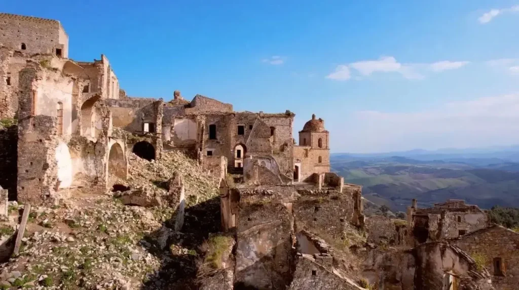 Ruinas de Fossa - O silêncio após a Tragédia