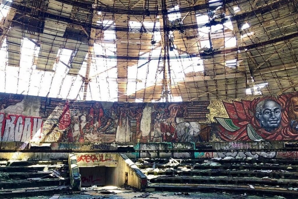 O Segredo De Buzludzha: O Ovni Comunista Da Bulgária