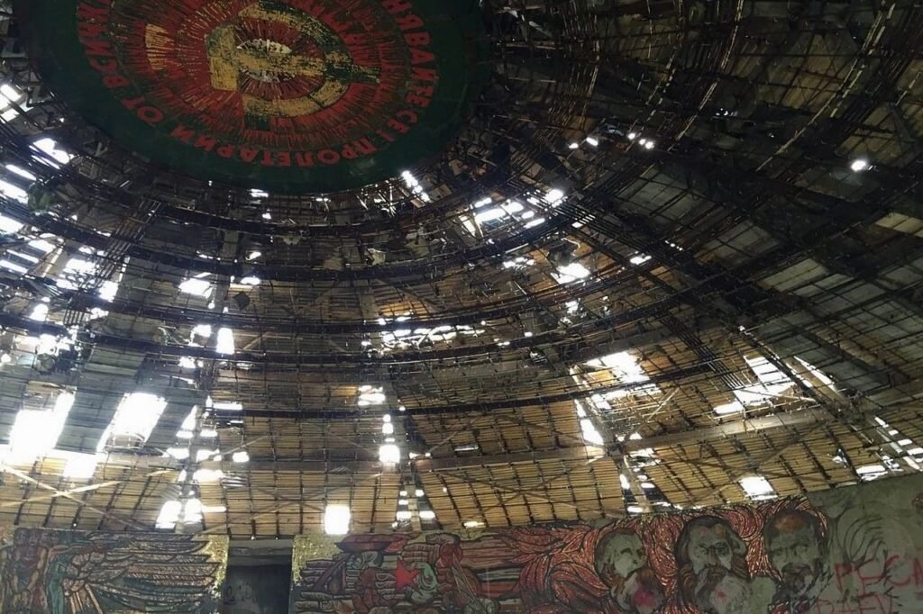 O Segredo De Buzludzha: O Ovni Comunista Da Bulgária