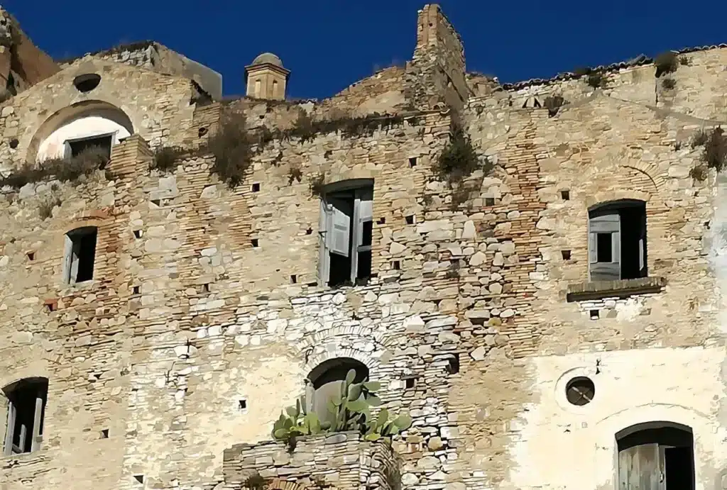 Vila Craco: A Joia Medieval esquecida na Italia